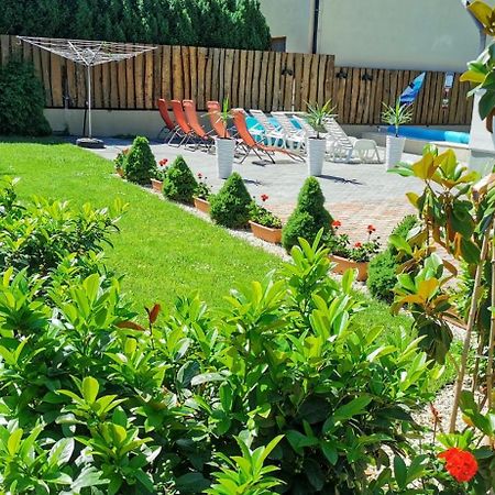 House4U Villa Balatonszárszó Eksteriør bilde