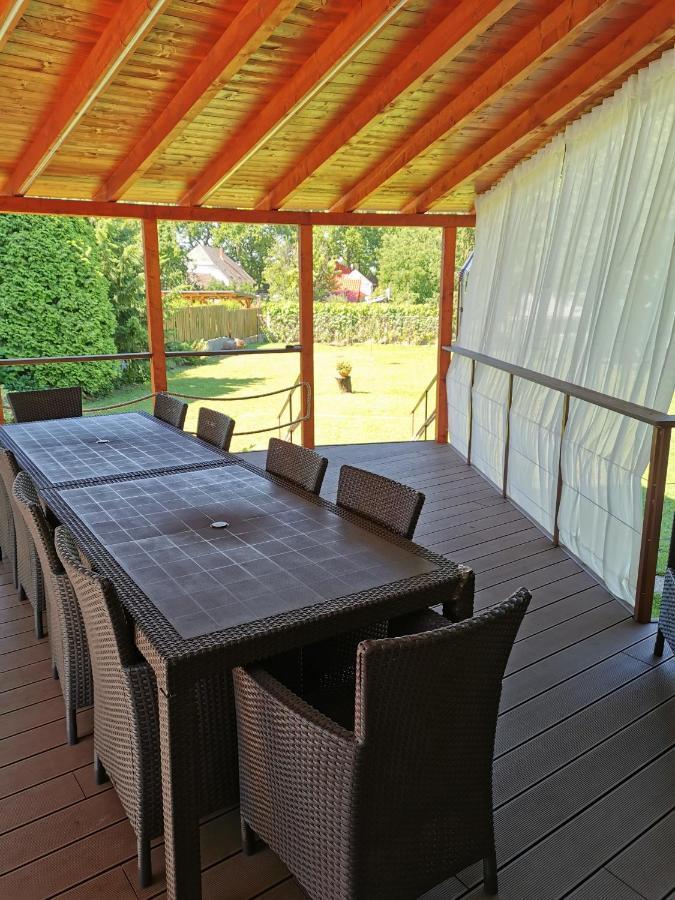 House4U Villa Balatonszárszó Eksteriør bilde