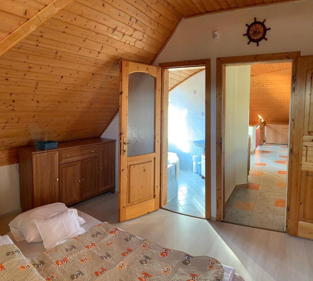 House4U Villa Balatonszárszó Eksteriør bilde