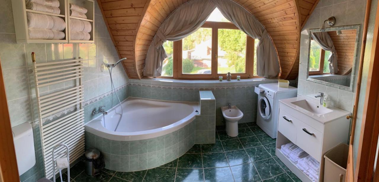 House4U Villa Balatonszárszó Eksteriør bilde
