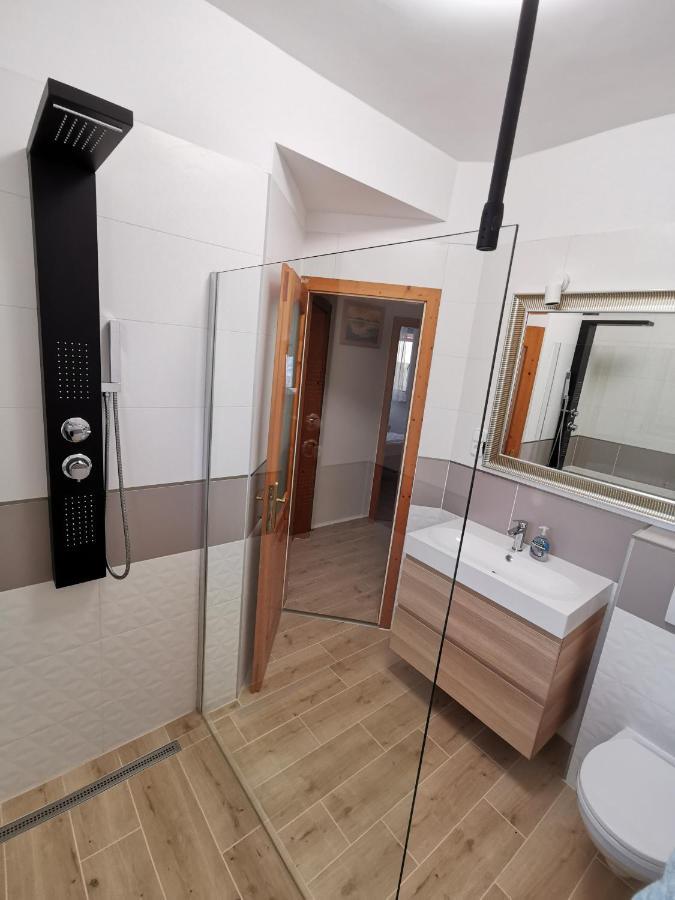 House4U Villa Balatonszárszó Eksteriør bilde