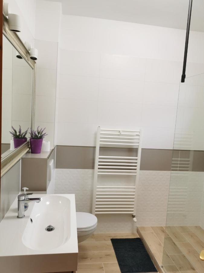 House4U Villa Balatonszárszó Eksteriør bilde